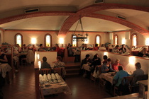 Lounaalla Ravintola Hanna Marian kellarikerroksessa