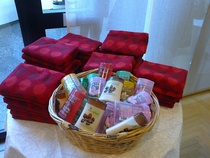 Kevätkokoukseen osallistujat saivat lahjaksi suihkusaippuan ja Tehy-pyyhkeen