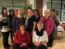 Kuvassa uusi hallitus varajäsenineen.